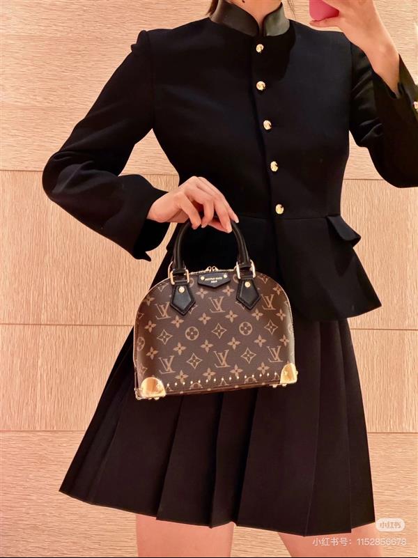 2026124173915596 260